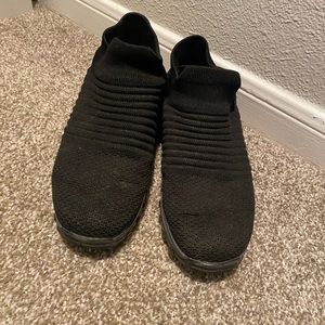 Comfy non slip work shoes
